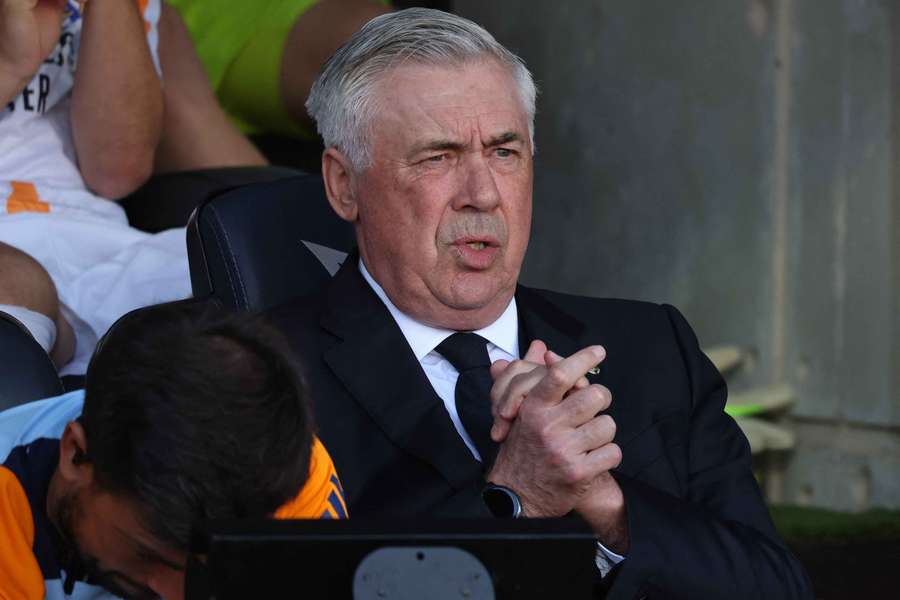 Carlo Ancelotti lors du Clasico. Carlo Ancelotti lors du Clasico.