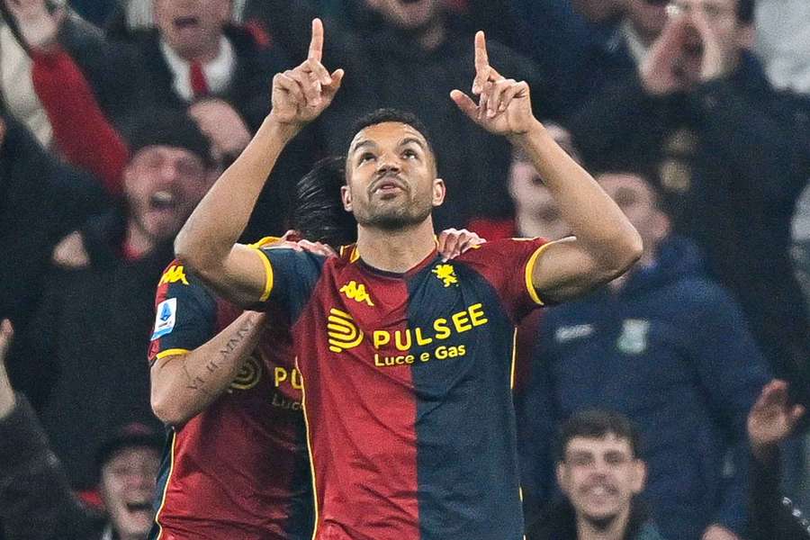 Junior Messias fez mais um gol contra o Genoa