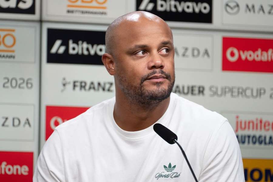Vincent Kompany und die Bayern eröffnen am Freitag die Bundesliga-Saison. Vincent Kompany und die Bayern eröffnen am Freitag die Bundesliga-Saison.