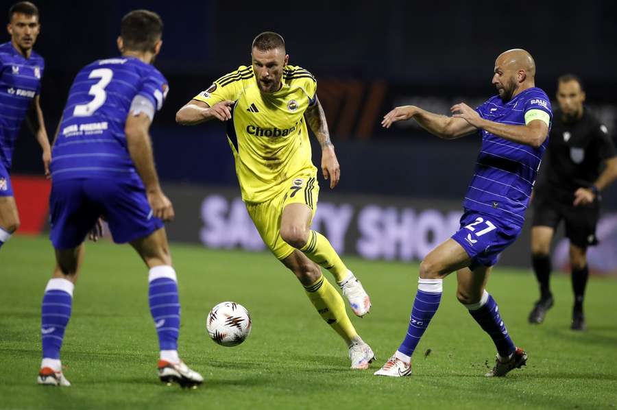 Milan Škriniar v súboji proti Dinamu Záhreb.