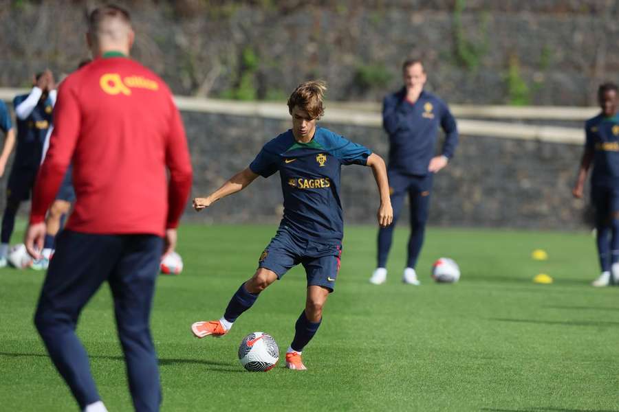 Rodrigo Mora ao serviço dos sub-21 de Portugal