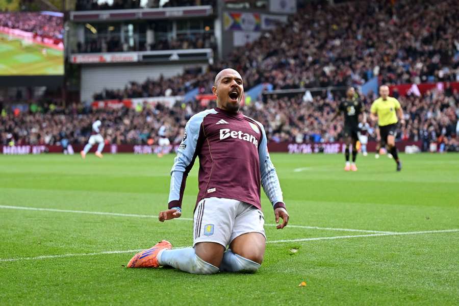 Donyell Malen celebrates after scoring the first of his two goals