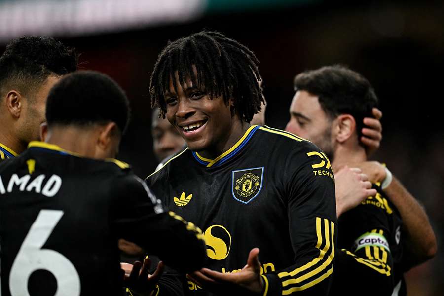 Patrick Dorgu bude chybět United i Dánsku.