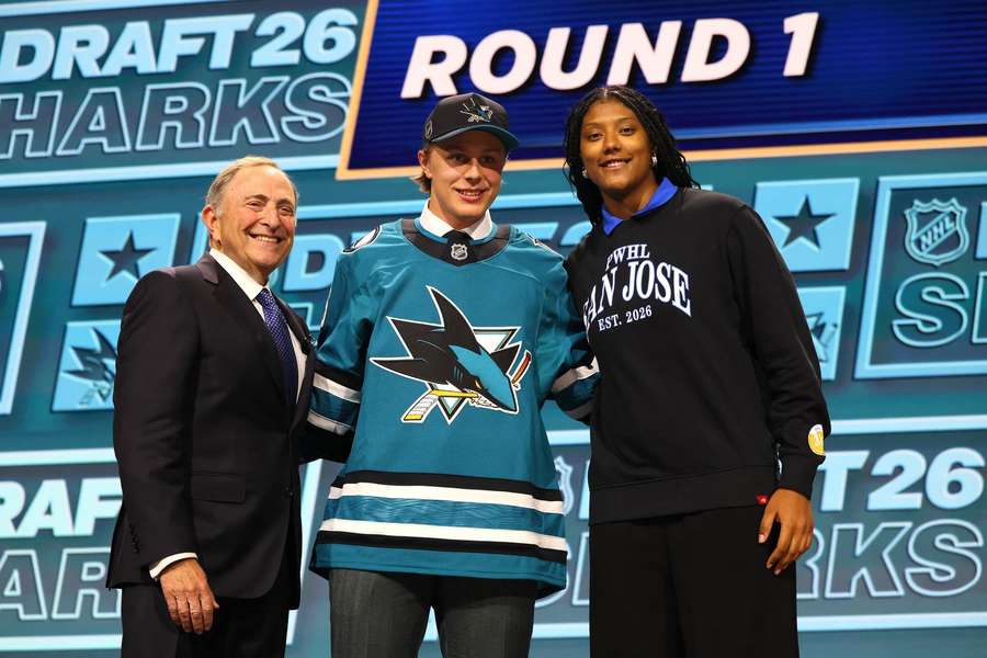 Stenberg wears the Sharks' jersey after his selection