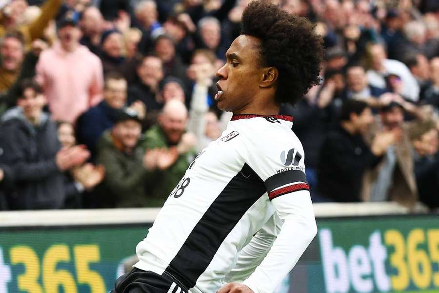 Willian em ação pelo Fulham, da Inglaterra