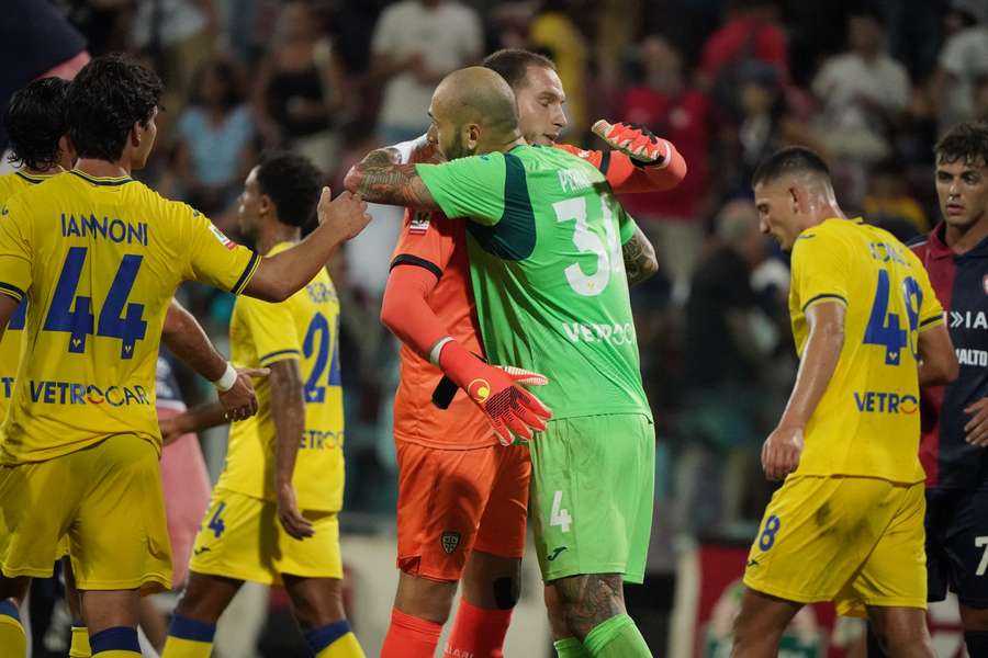 Verona segue em frente
