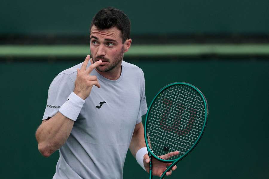 Pedro Martínez juega en Bucarest.