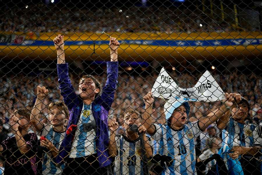 Argentinische Fans dürfen sich freuen: Ihr Team grüßt weiterhin von der Spitze