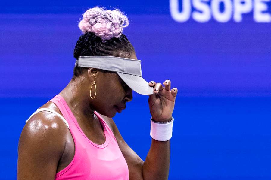 Venus foi atropelada em frente à sua torcida