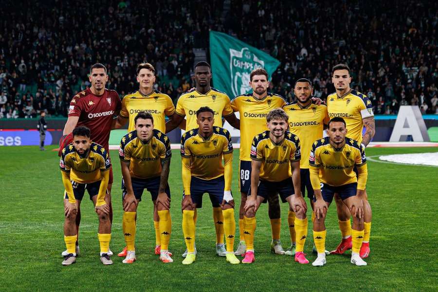 O onze do Estoril em Alvalade