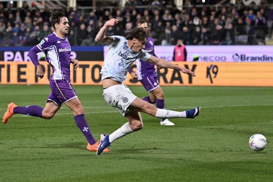 Esposito otvoril skóre duelu.