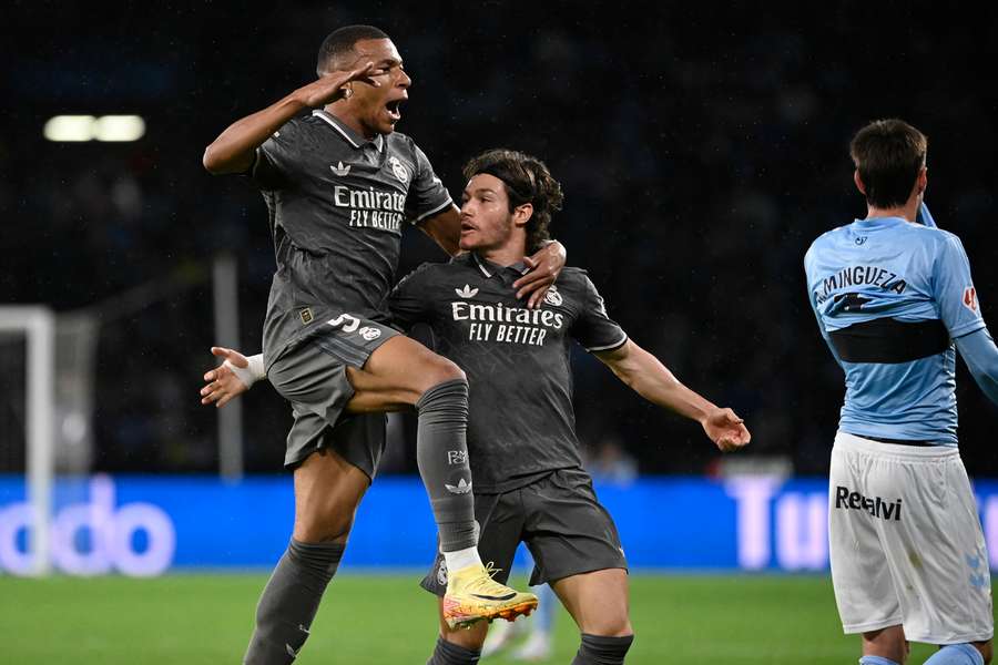 Mbappé abriu o placar com um golaço no primeiro tempo