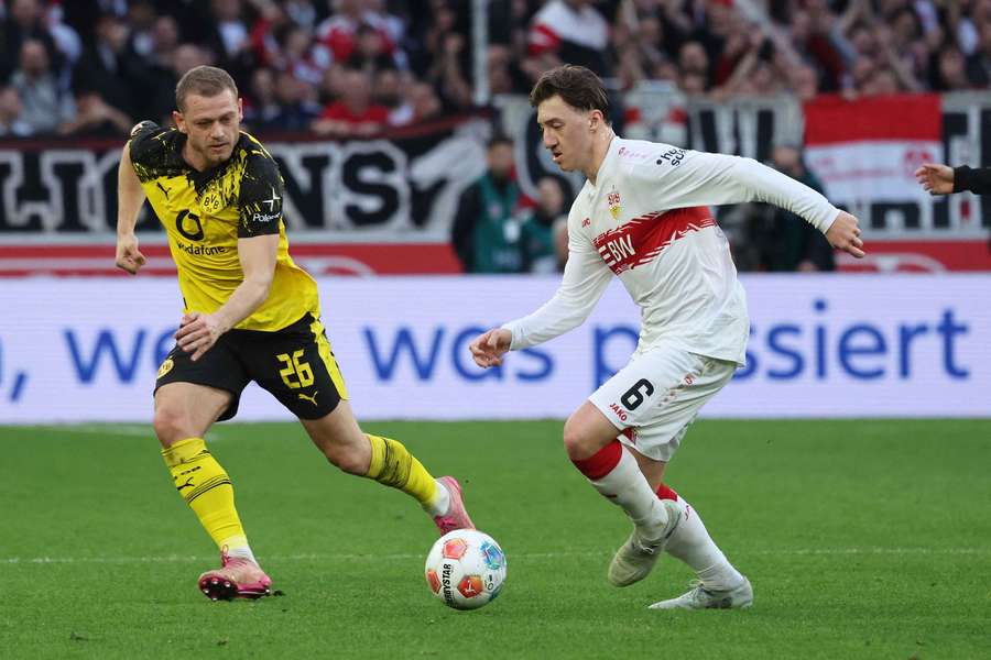 Julian Ryerson del Borussia Dortmund Julian Ryerson del Borussia Dortmund