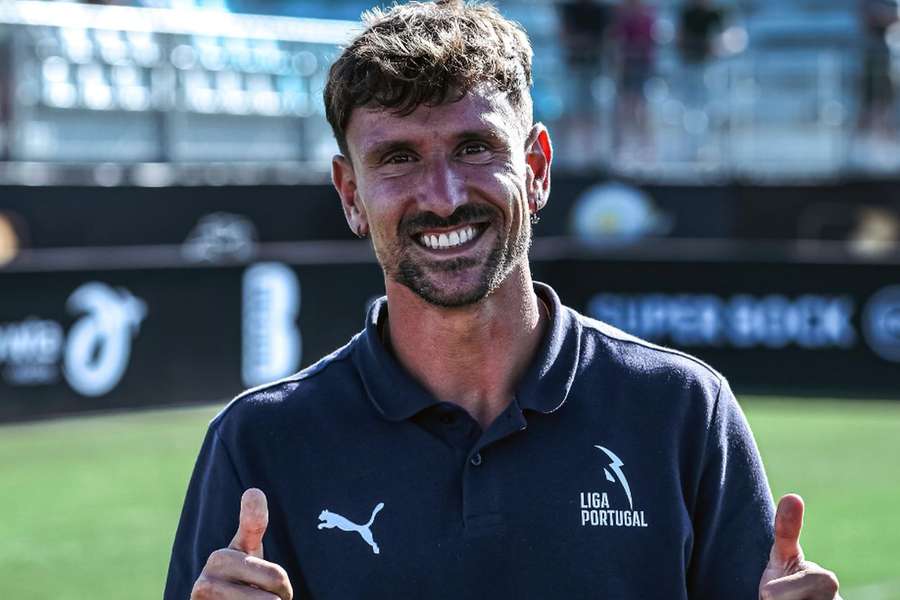 Ukra encerrou carreira profissional mas vai continuar a jogar futebol
