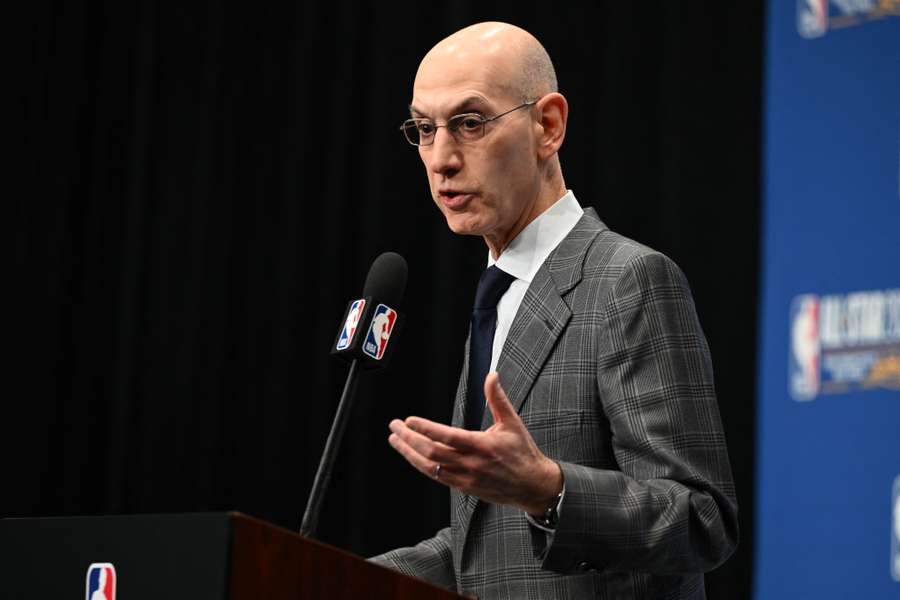 Adam Silver é o comissário da NBA Adam Silver é o comissário da NBA
