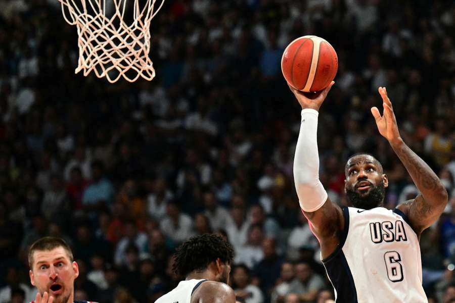 LeBron James, con la selección estadounidense