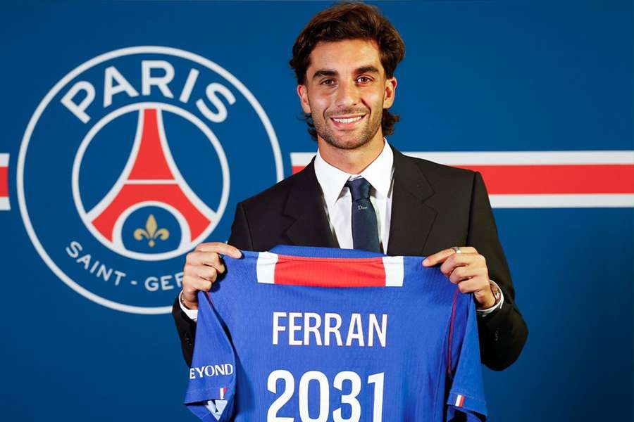 Ferran Torres trocou o Barcelona pelo PSG Ferran Torres trocou o Barcelona pelo PSG