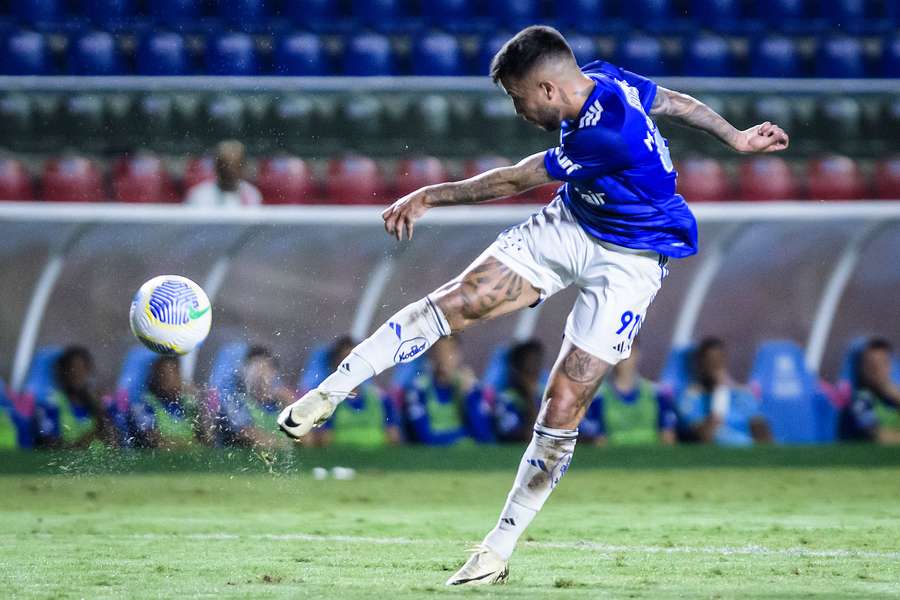 Cruzeiro tem clássico contra o Galo na noite deste sábado