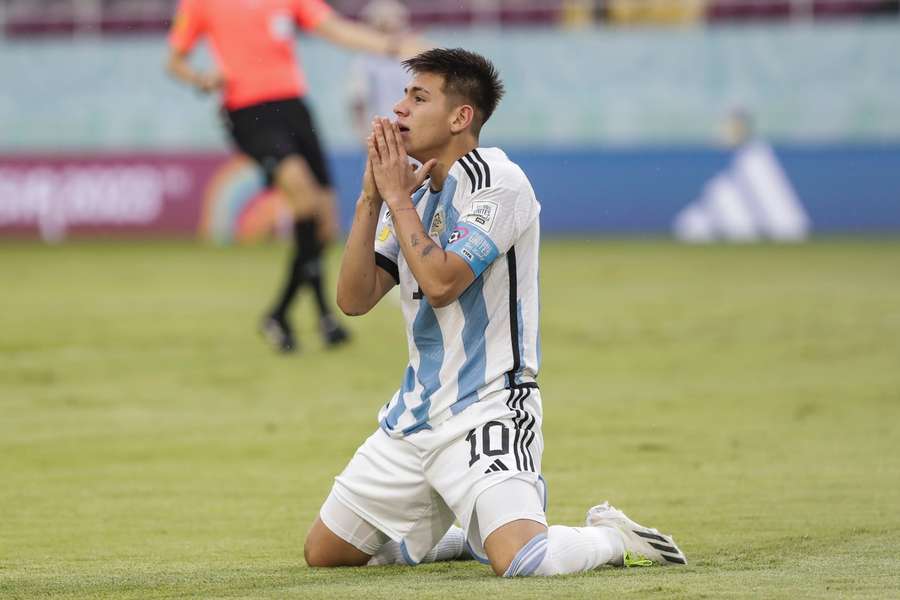 Claudio Echeverri, transferat de Manchester City de la formația argentiniană River Plate