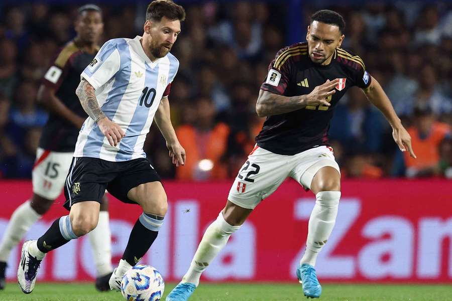 Lionel Messi (l.) überragte gegen Peru