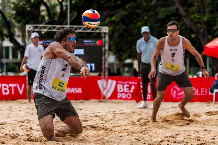 Dupla Pedrosa/Campos termina em 19.º no Elite 16 Brasília