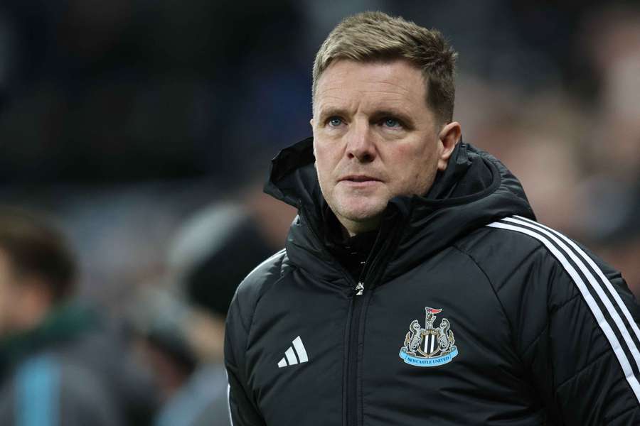 Howe, treinador do Newcastle Howe, treinador do Newcastle