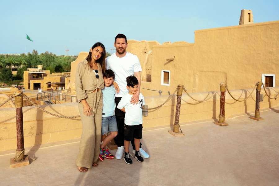 Messi acudió con su familia a Arabia Saudí. 