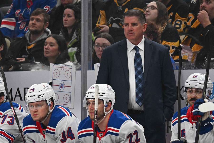 Peter Laviolette naposledy viedol New York Rangers. Peter Laviolette naposledy viedol New York Rangers.