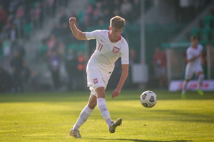 Kacper Karasek odchodzi na stałe z Widzewa do Termaliki