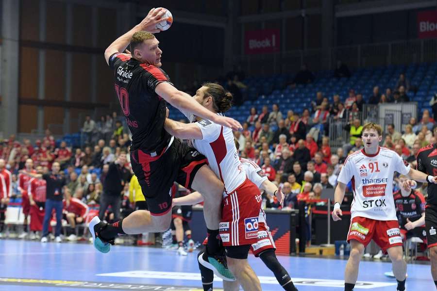 Kristopans (l.) erzielte sechs Treffer für Melsungen