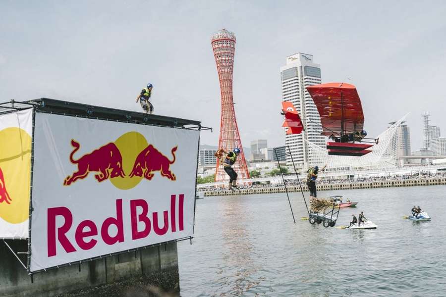 Red Bull continue son expansion.