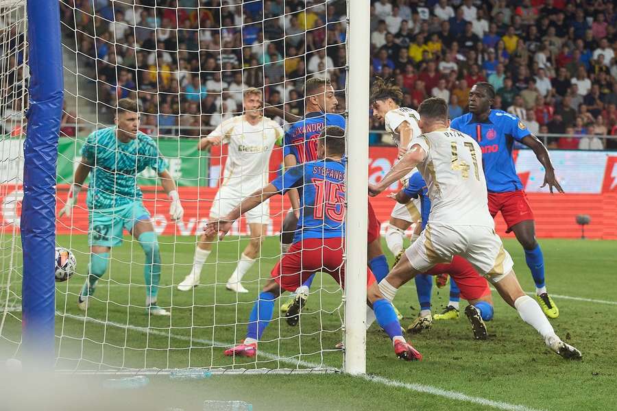 FCSB se oprește în turul 3 preliminar din UCL după 2-3 în Ghencea cu Sparta Praga