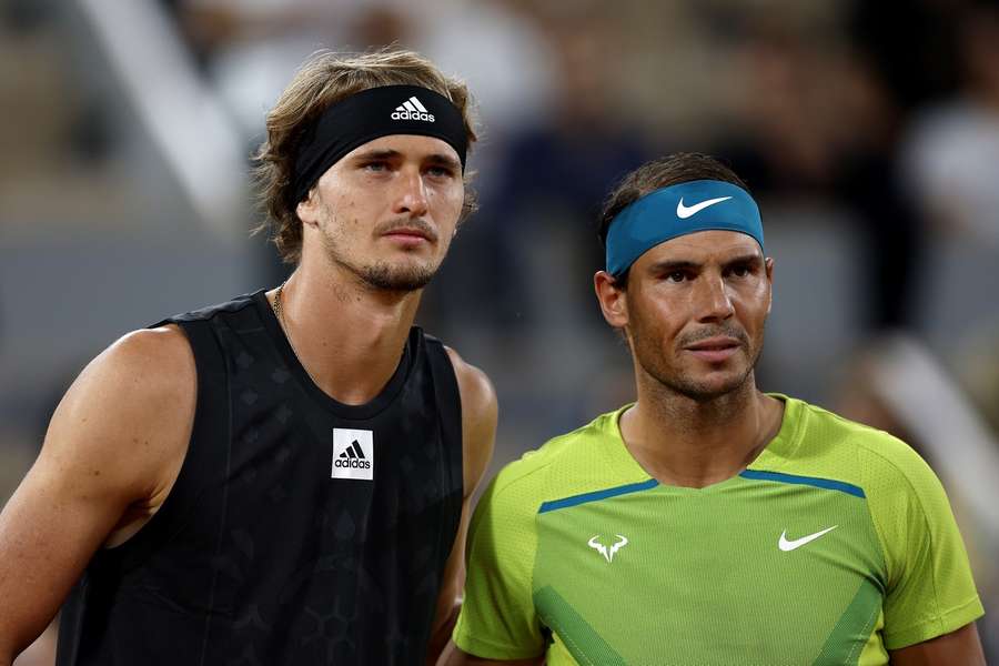 Zverev (l.) and Nadal (r.) play against each other on Monday afternoon.