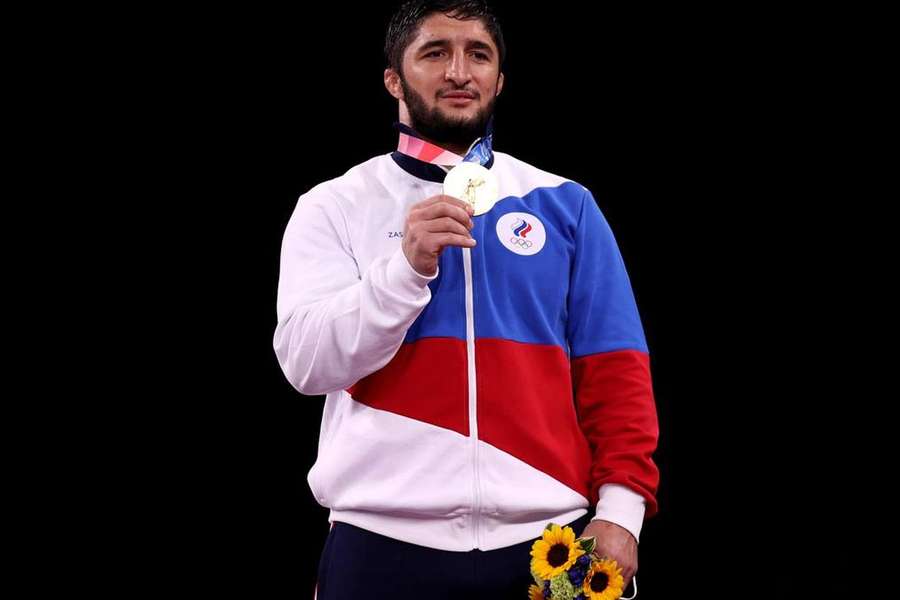 Abdulrashid Sadulaev é bicampeão olímpico de luta livre