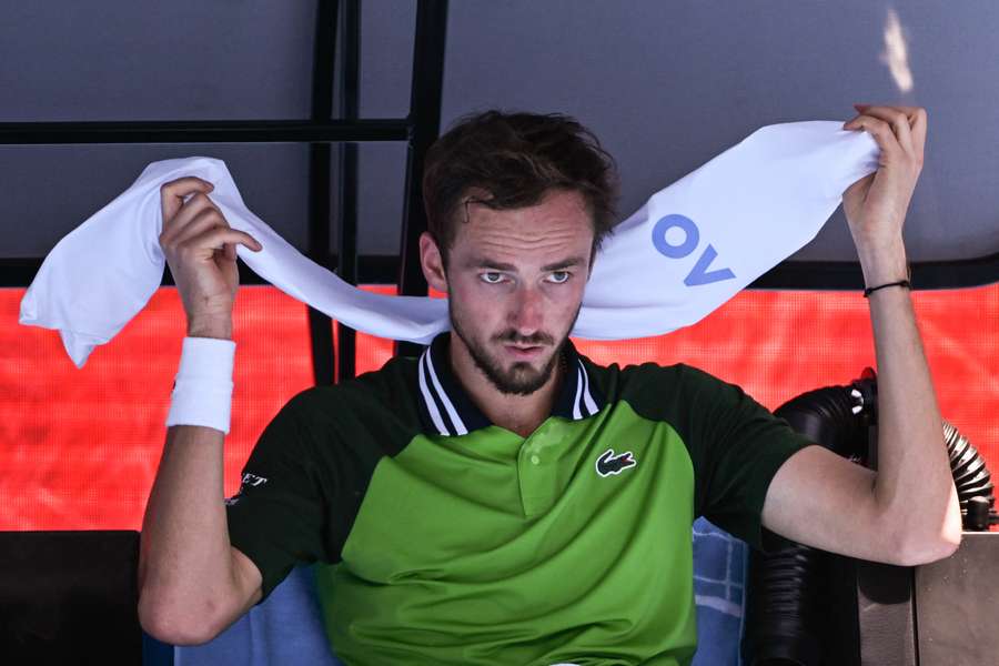 Daniil Medvedev struggled with the heat in the opening round. 
