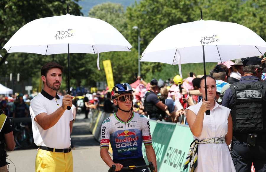 Evenepoel ist Pogacars schärfster Verfolger Evenepoel ist Pogacars schärfster Verfolger