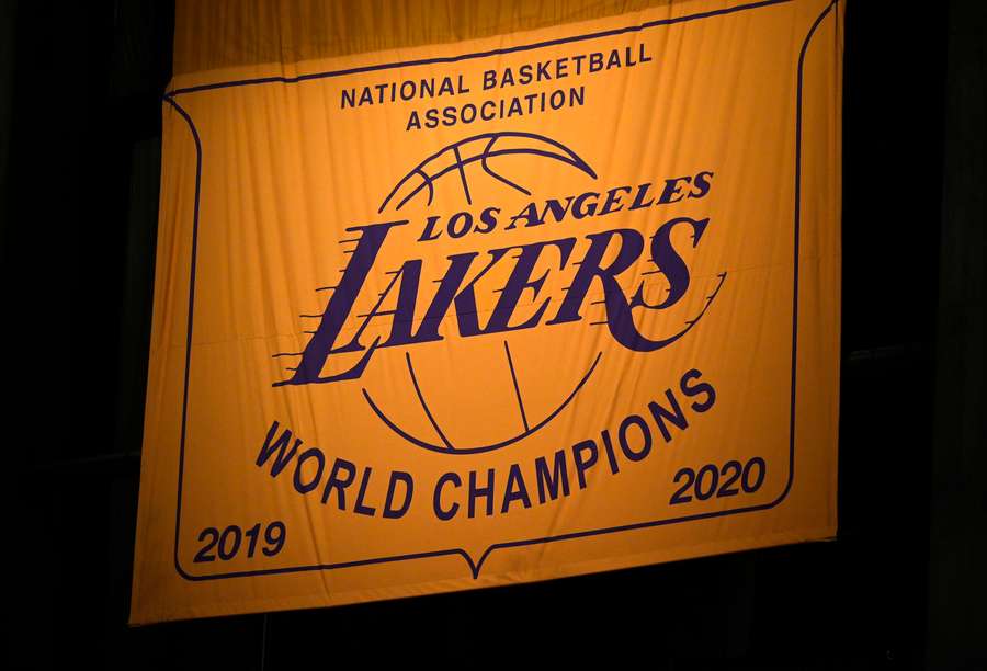 Banner de campeão da NBA (e do mundo) do Los Angeles Lakers