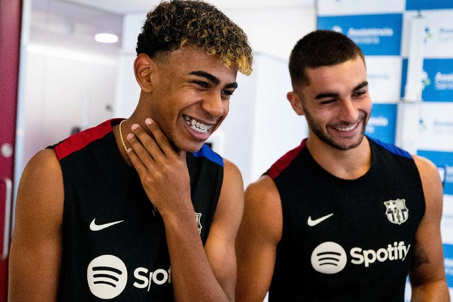 Lamine Yamal y Ferran Torres, sonrientes en su primer día de pretemporada