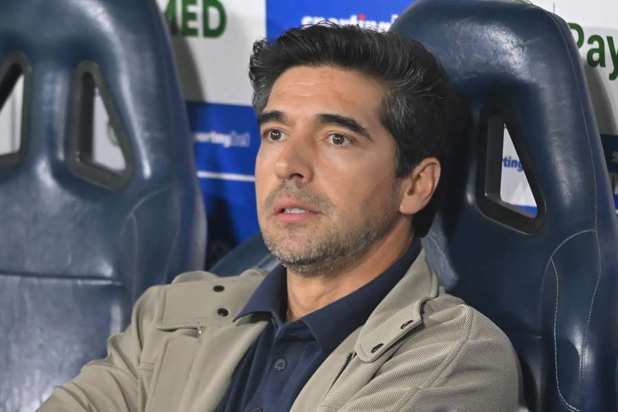 Abel Ferreira voltou à beira do campo depois de uma suspensão de sete jogos Abel Ferreira voltou à beira do campo depois de uma suspensão de sete jogos