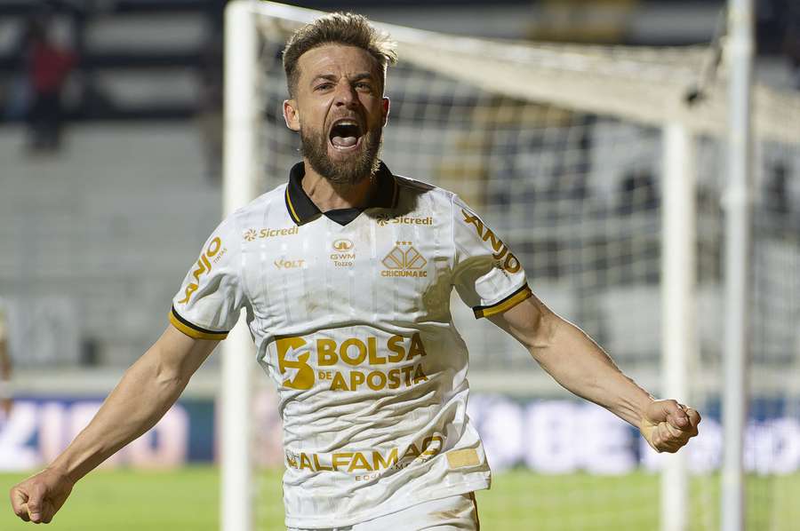 Criciúma de Marcelo Hermes vive grande fase na Série B Criciúma de Marcelo Hermes vive grande fase na Série B
