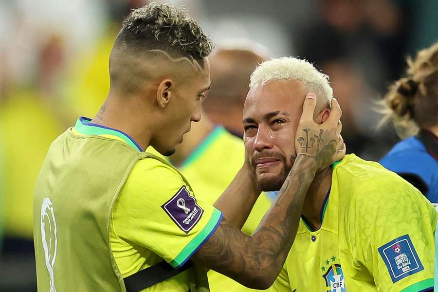Neymar in lacrime dopo la sconfitta contro la Croazia