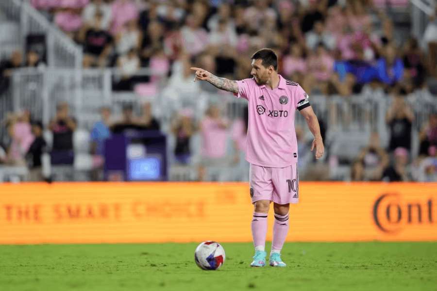 Messi é dúvida para a partida deste sábado