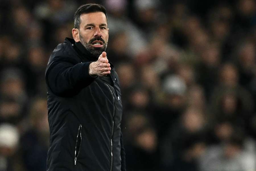 Posada Van Nistelrooya niepewna już po dwóch miesiącach? "Wiemy w jakiej jesteśmy sytuacji"