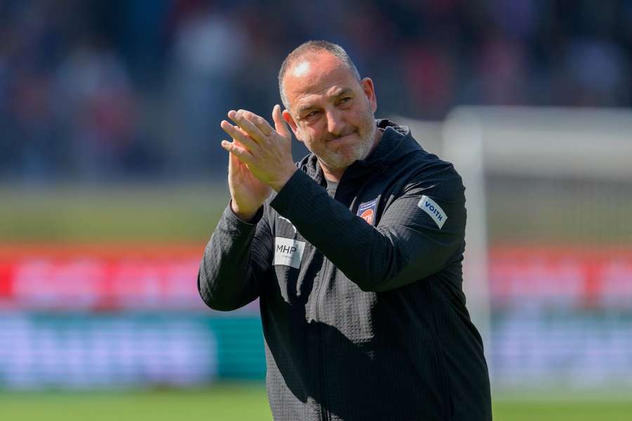Frank Schmidt schwört auf die Restchance des 1. FC Heidenheim.