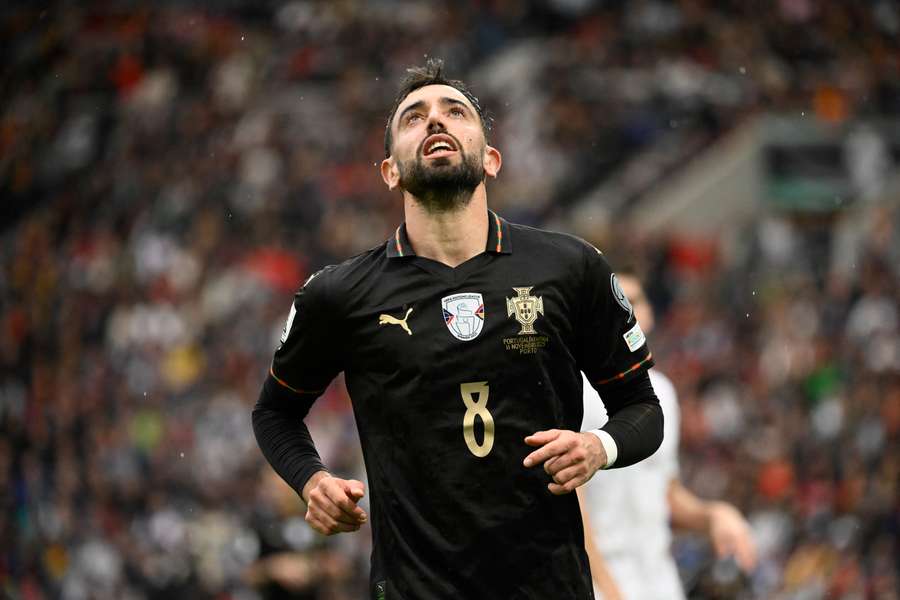 Bruno Fernandes celebrează marcarea unui gol Bruno Fernandes celebrează marcarea unui gol