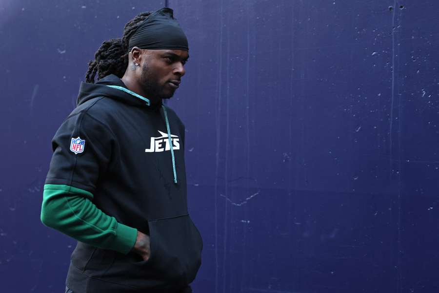Davante Adams has left the New York Jets, signing with the Los Angeles Rams.
