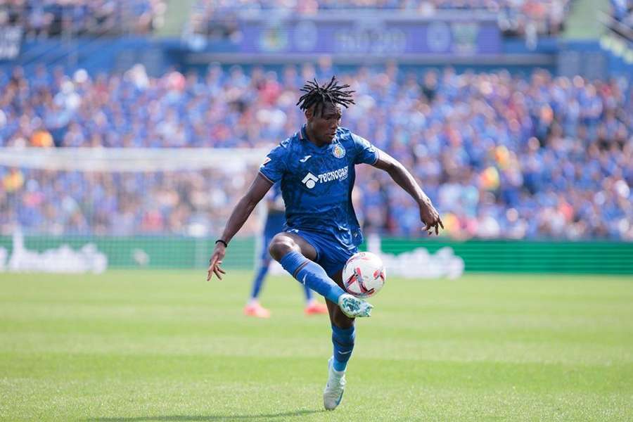 Atletico Madrid battle Prem trio for Getafe midfielder Uche