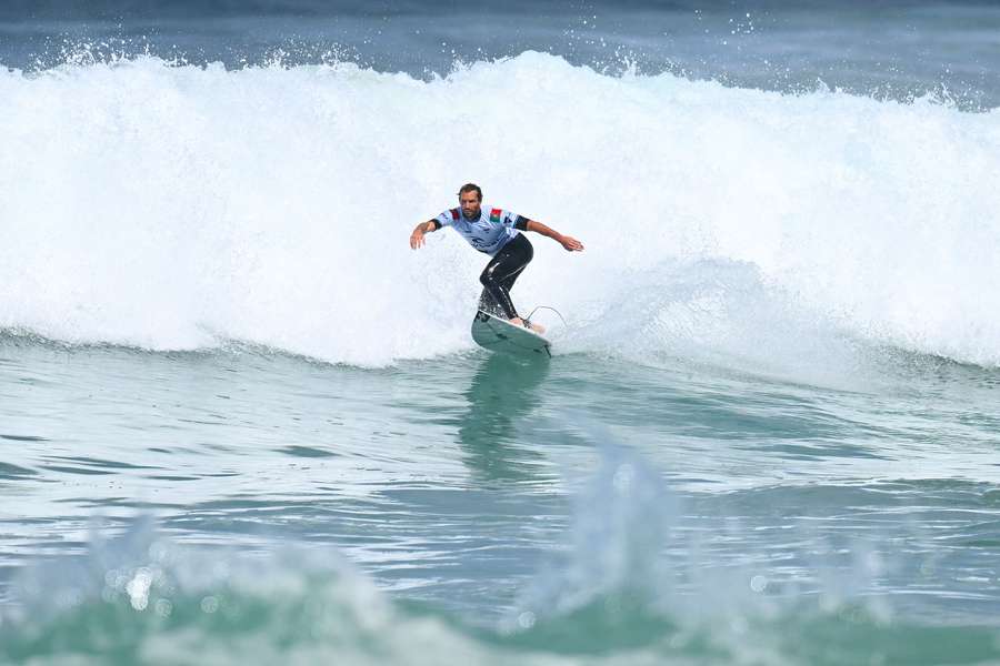Surfista português Frederico Morais