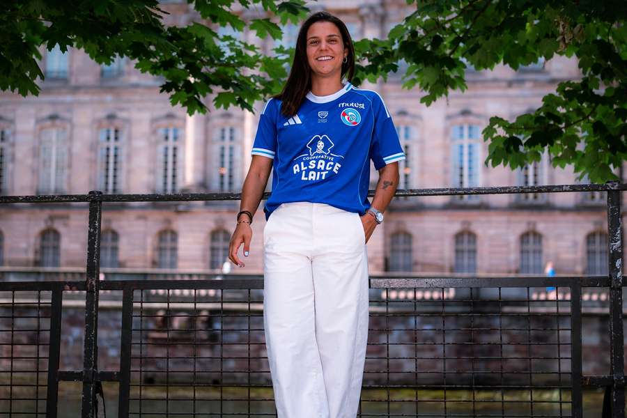 Bruna Lourenço assinou por duas épocas com o Estrasburgo