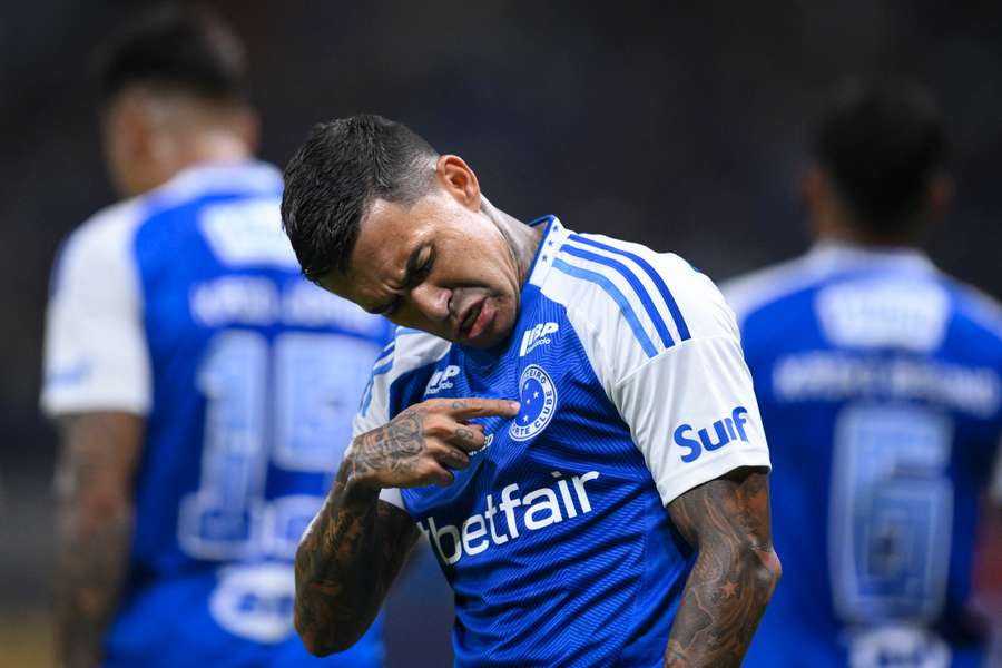 Dudu não aceitou a reserva e envolveu-se em problema disciplinar com Leonardo Jardim Dudu não aceitou a reserva e envolveu-se em problema disciplinar com Leonardo Jardim
